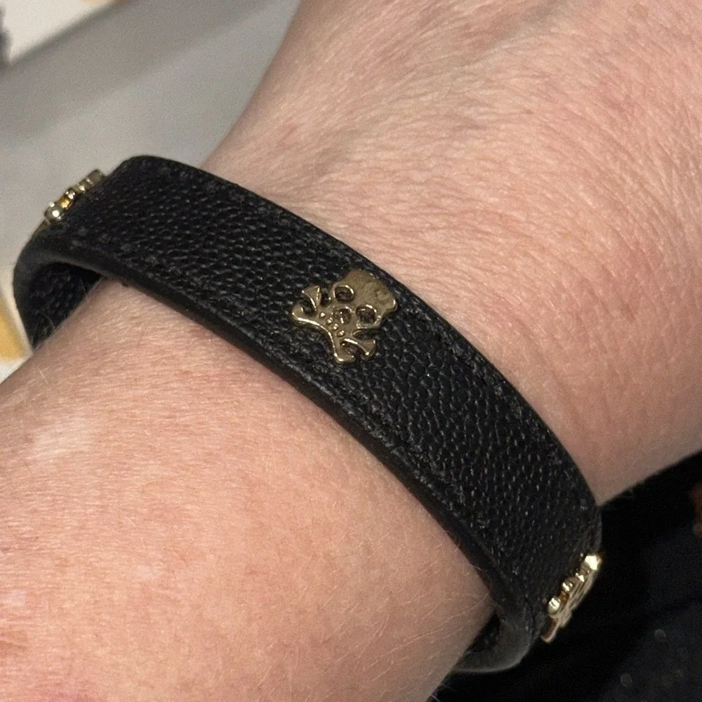 Erimish Dawg Marty Black Leather Skull Bracelet and Dog Collar Set Gold Hardware